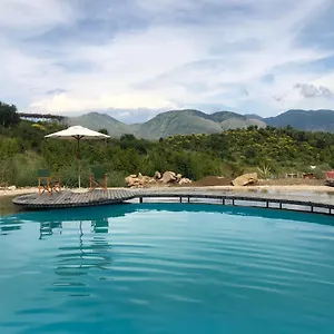 Bote Farms , Sarandë Albanien